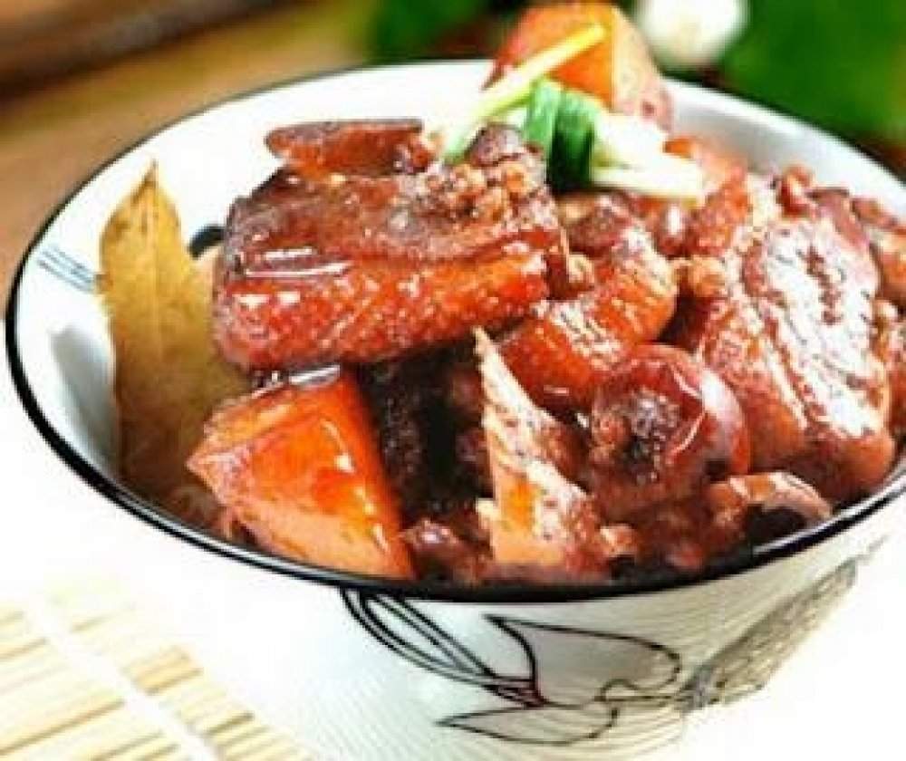 Lòng Non xào cay- ốc móng tay xào sate-vịt om bia