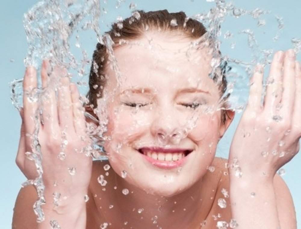 TOP 5 SỮA RỬA MẶT CHO DA MỤN XUẤT XỨ HÀN QUỐC