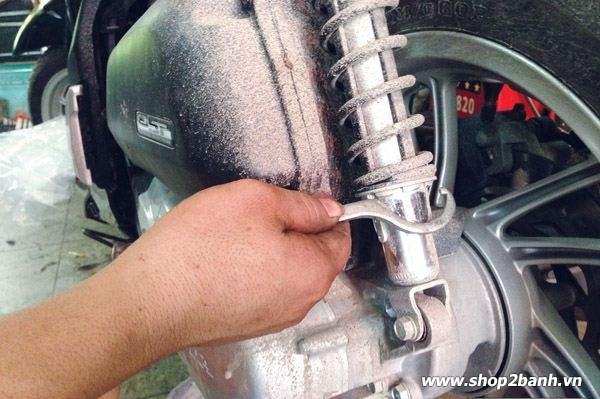 Hư hỏng phuộc nhún (giảm xóc) và cách khắc phục?