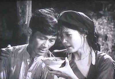 Soạn bài lớp 8: Tức nước vỡ bờ