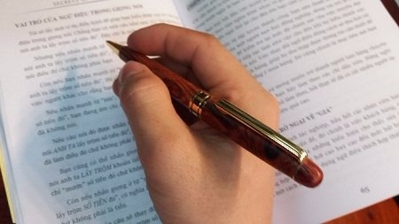 Thuyết minh về chiếc bút bi số 7