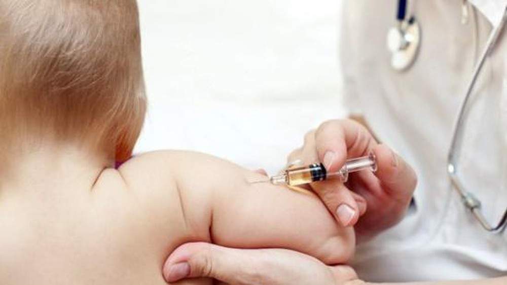 9 loại vắc xin nhất định phải tiêm để bảo vệ con