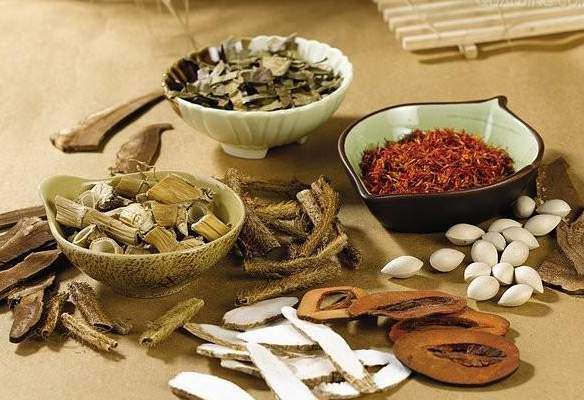 Trị chứng tâm dương đột ngột hư thoát